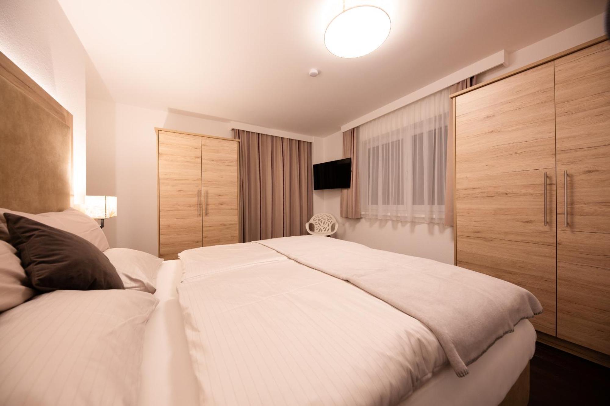Da Peatala Apartments Serfaus Pokoj fotografie